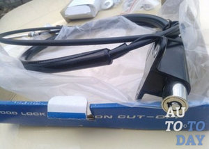 Механический блокиратор капота Механический блокиратор капота