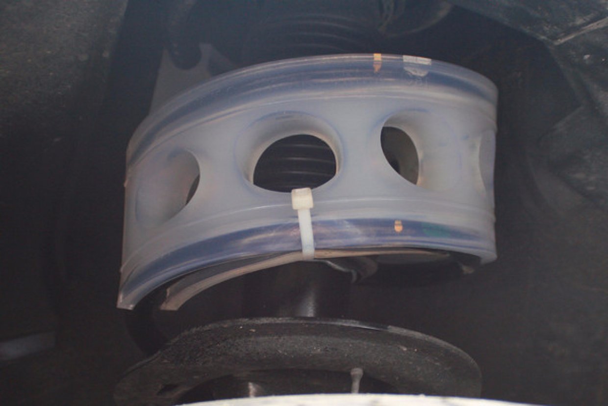 Скрепляем хомутом Скрепляем хомутом