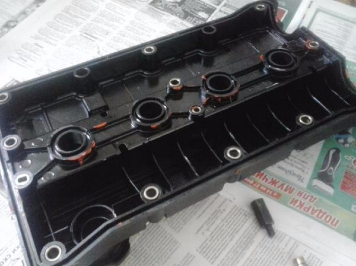 Клапанная крышка