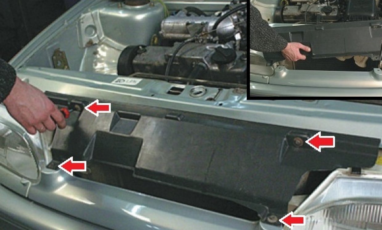 Снимаем переднюю решетку и заднюю обшивку