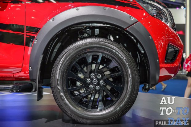 Представлена особенная версия пикапа Ниссан Navara Black Edition Представлена особенная версия пикапа Ниссан Navara Black Edition