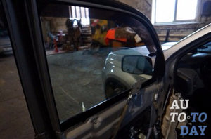 Автомобильные двери