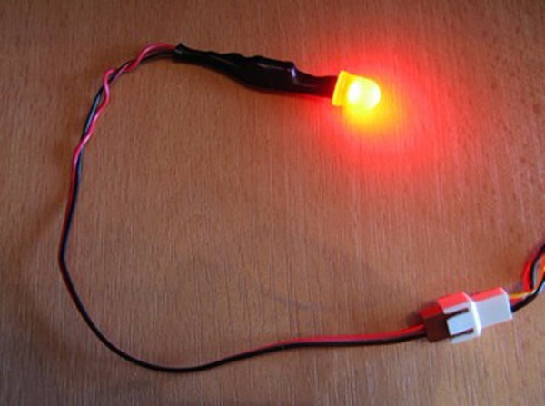 Гирлянды 5 вольт. Светодиодная лента от юсб 5 вольт. Светодиодная лампа на 5 вольт USB. Лампа 12 вольт светодиодная от юсб. Светодиод 12 вольт в USB.