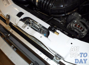 Электромеханический замок капота