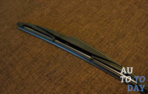 Новая резинка на дворник Новая резинка на дворник