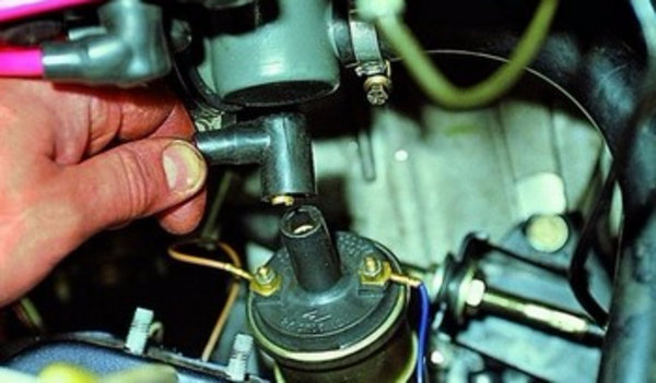 Как поменять катушку зажигания самостоятельно?