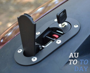 Дополнительный замок капота Дополнительный замок капота