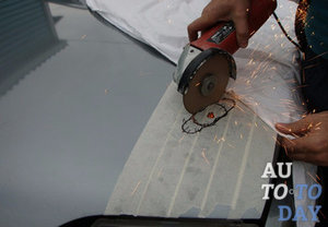 Установка замка капота Установка замка капота