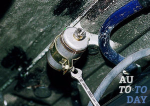 Замена бензинового фильтра Замена бензинового фильтра