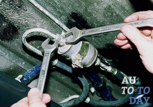 Замена бензинового фильтра Замена бензинового фильтра