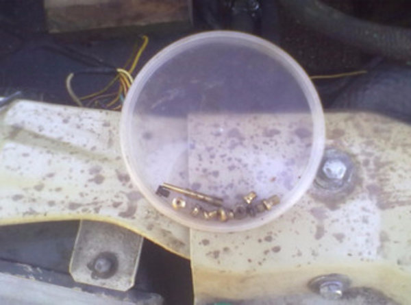 Как устроены жиклеры карбюратора?