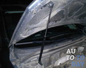 Газовый упор капота