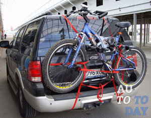 Крепление на задней части двери