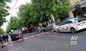 Имеет ли полиция право обыскивать авто