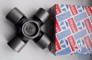 Крестовина кардана