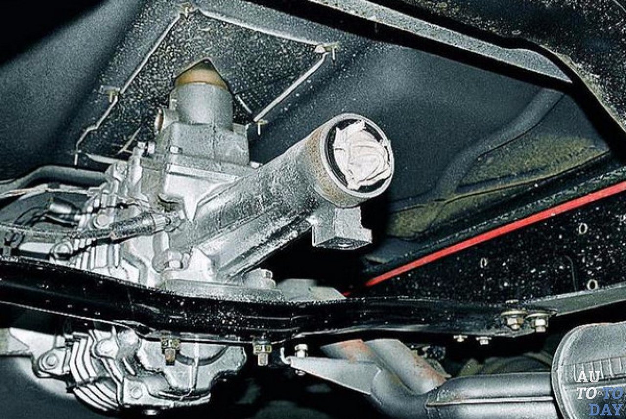 Затыкаем отверстие в картере