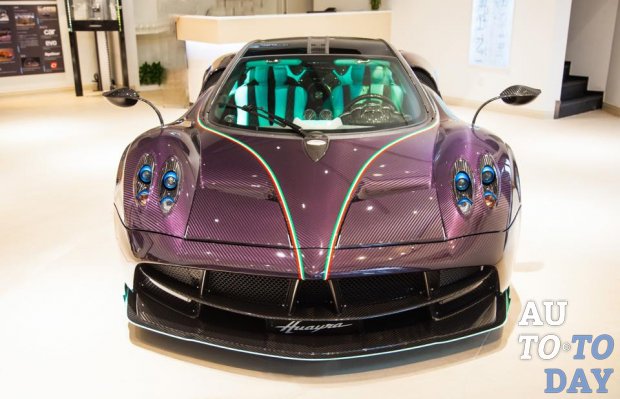 Потрясающий фиолетовый Pagani Huayra Dinastia прибыл в Китай