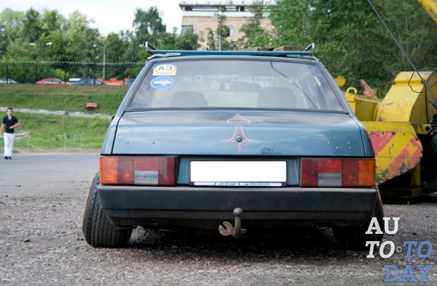 Как выполнить ремонт стоек амортизатора на Lada Samara?
