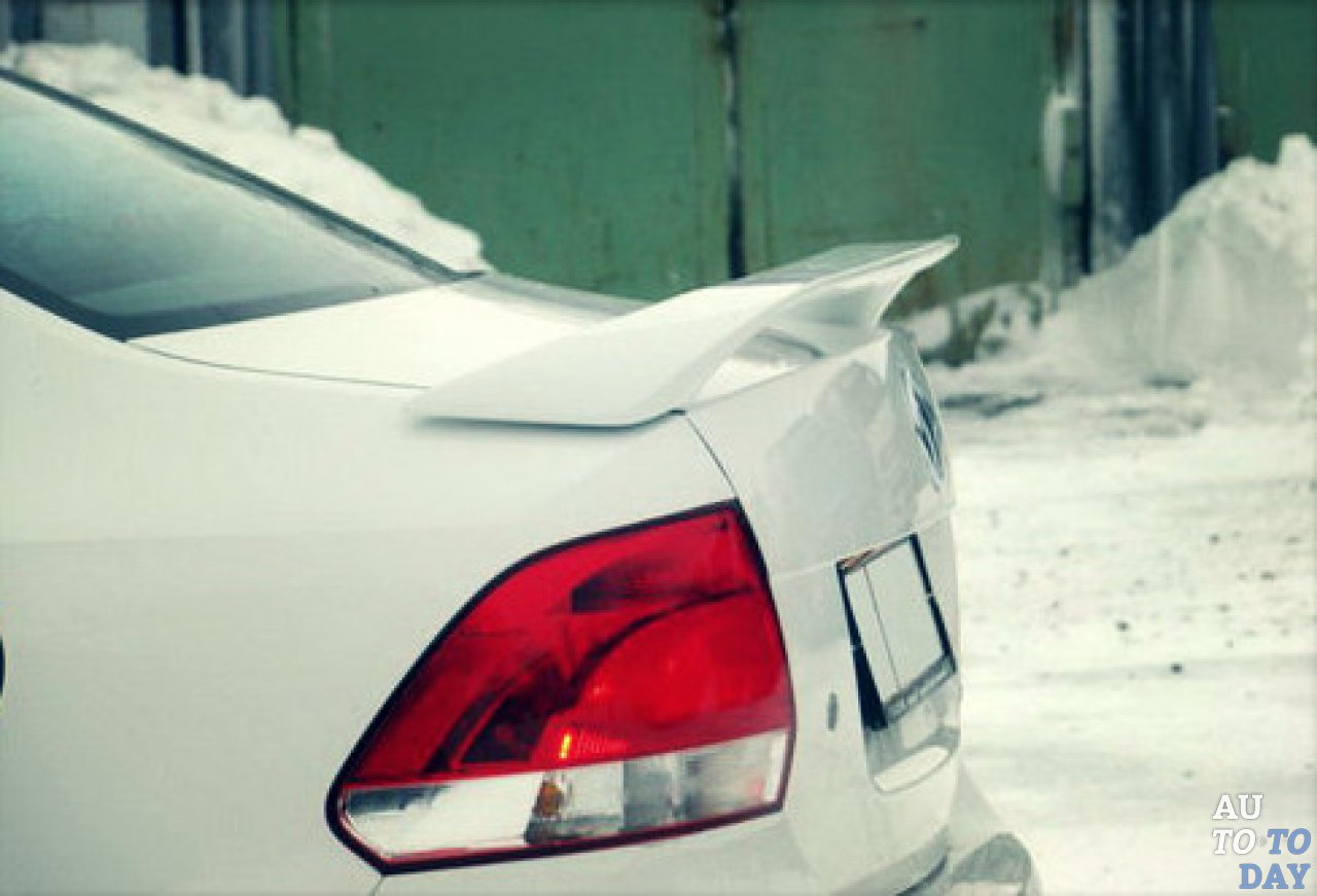 Установка спойлера