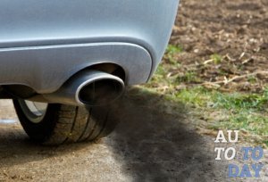 Выброс копоти из глушителя Выброс копоти из глушителя