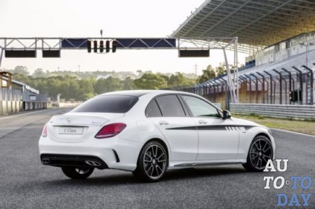 Семейство Mercedes-Benz C-Class получило спортивные аксессуары