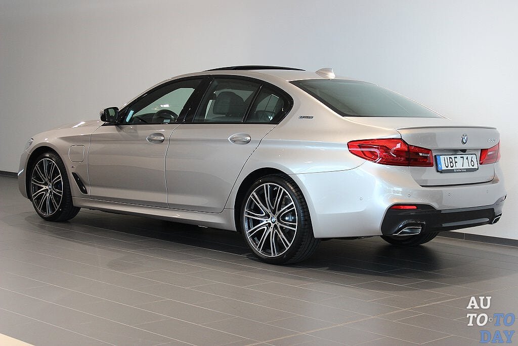 Bmw темно зеленая
