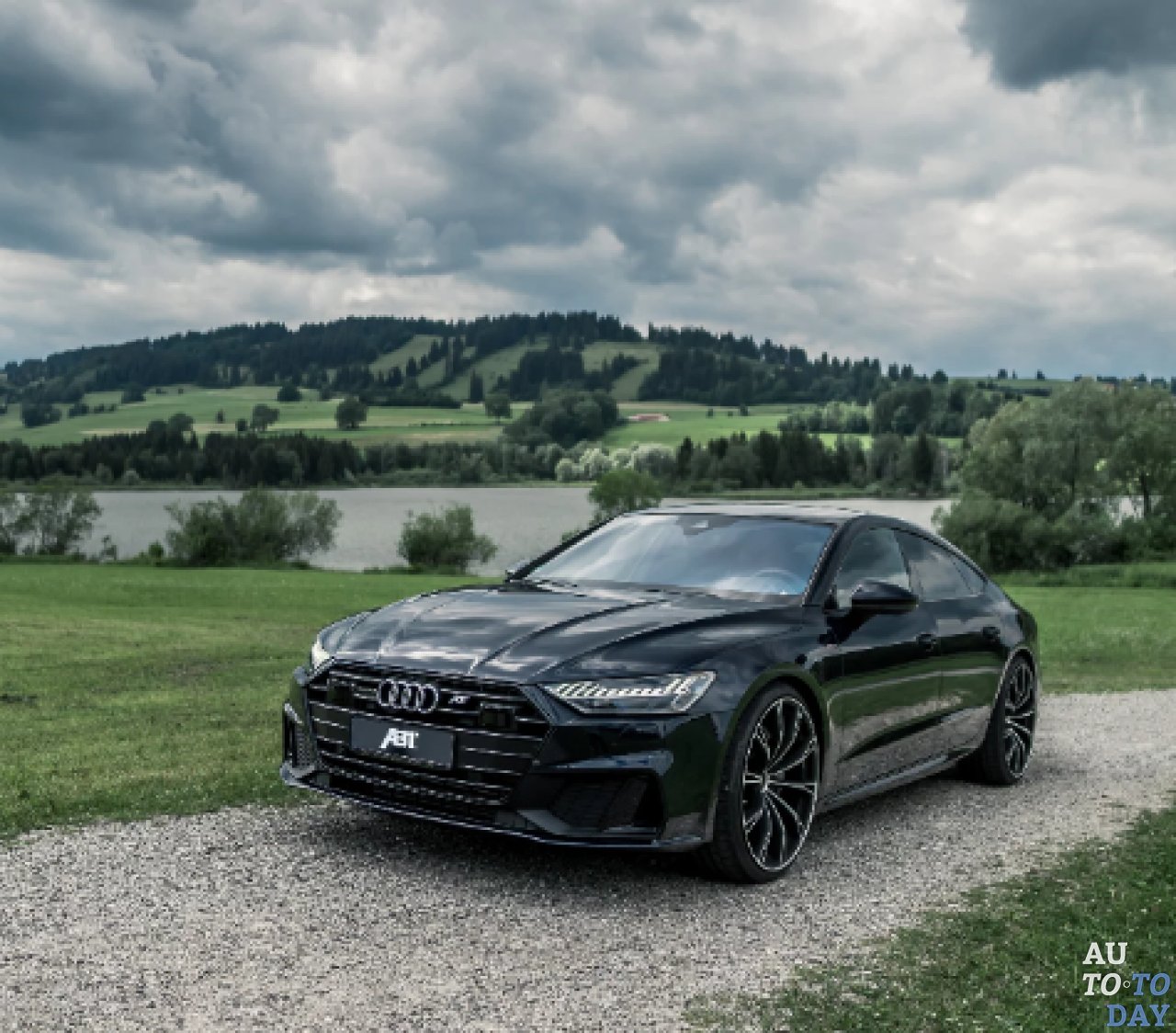 Audi a7 черный мат
