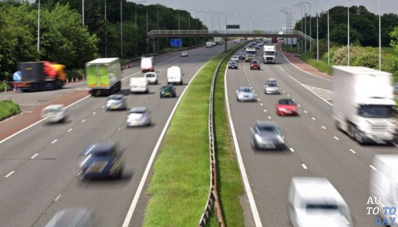 Левостороннее движение Левостороннее движение