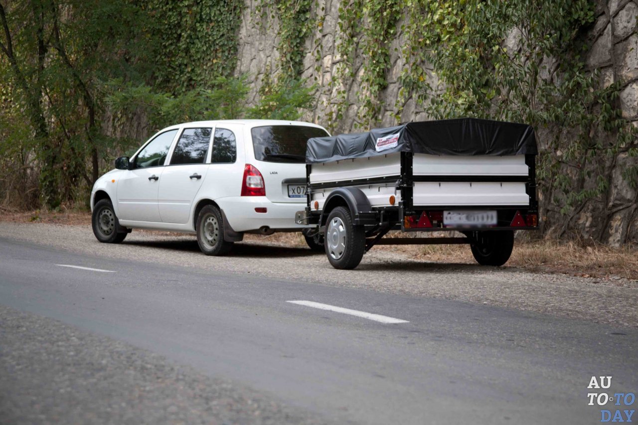 Автомобиль с прицепом Автомобиль с прицепом
