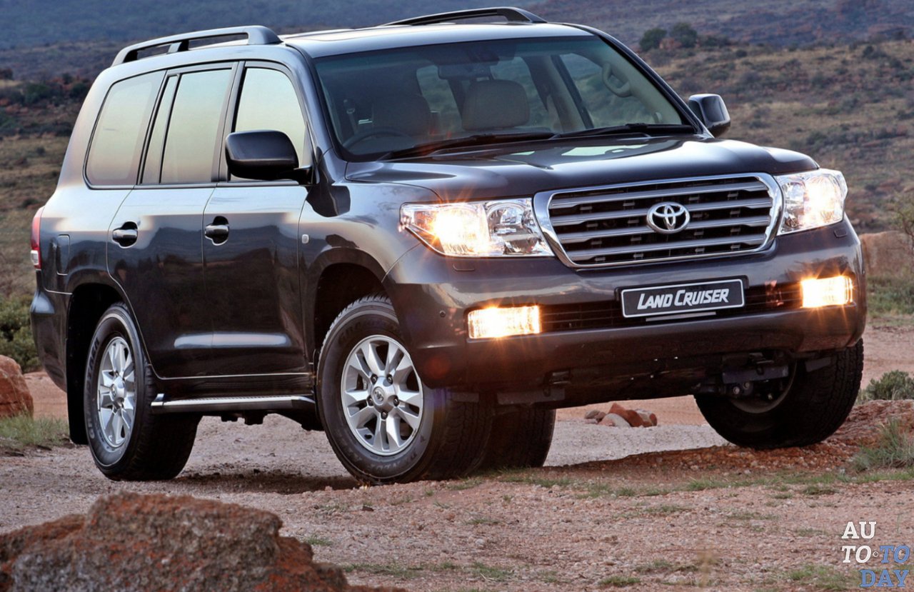 Toyota и Denso создают предприятие по выпуску автомобильных чипов Toyota и Denso создают предприятие по выпуску автомобильных чипов