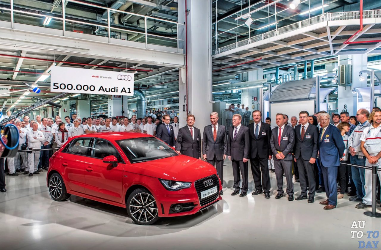 Audi празднует 25-летний юбилей моделей RS Audi празднует 25-летний юбилей моделей RS