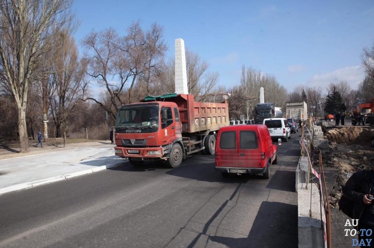В Запорожье после ремонта подходов открыли движение по мосту в Шевченковском районе В Запорожье после ремонта подходов открыли движение по мосту в Шевченковском районе