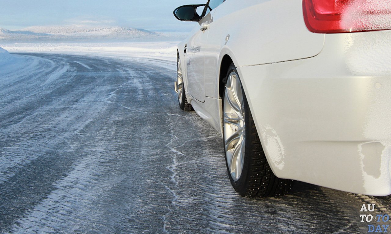 Машина на льду