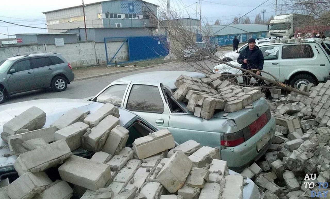 Машины под завалом