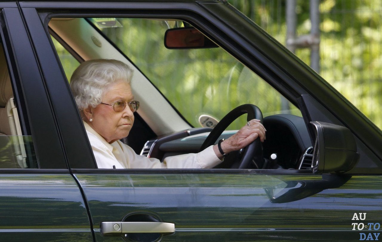 Королева Елизавета за рулём Королева Елизавета за рулём