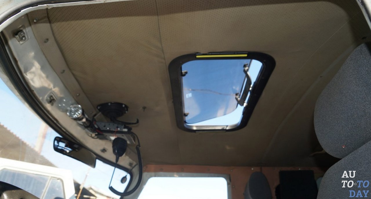 Установка люка на крыше