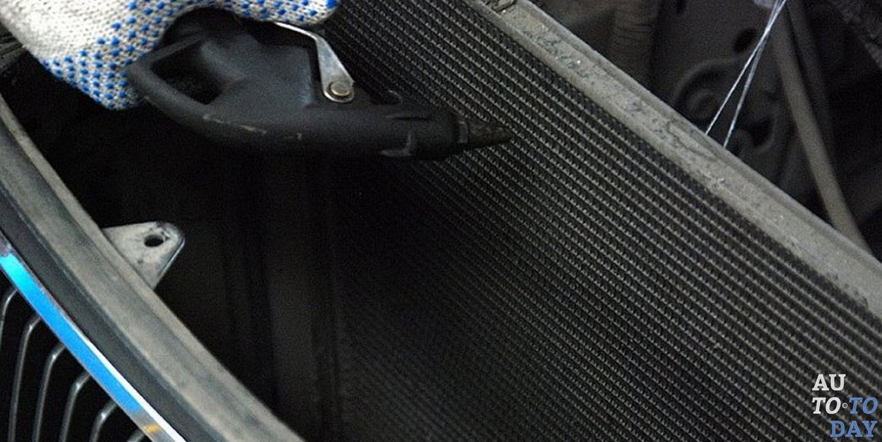 Продувка сжатым воздухом радиатора авто Продувка сжатым воздухом радиатора авто