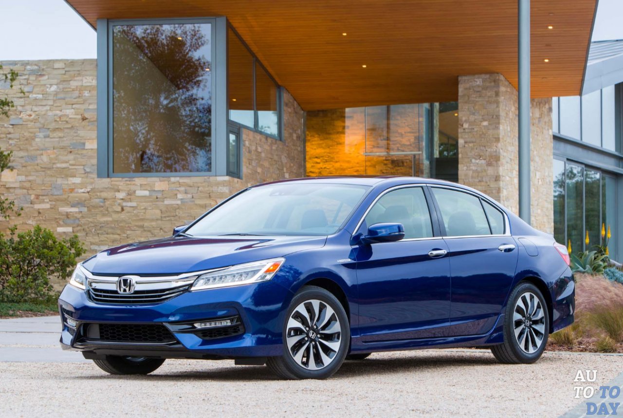 Honda сокращает производство Civic и Accord Honda сокращает производство Civic и Accord