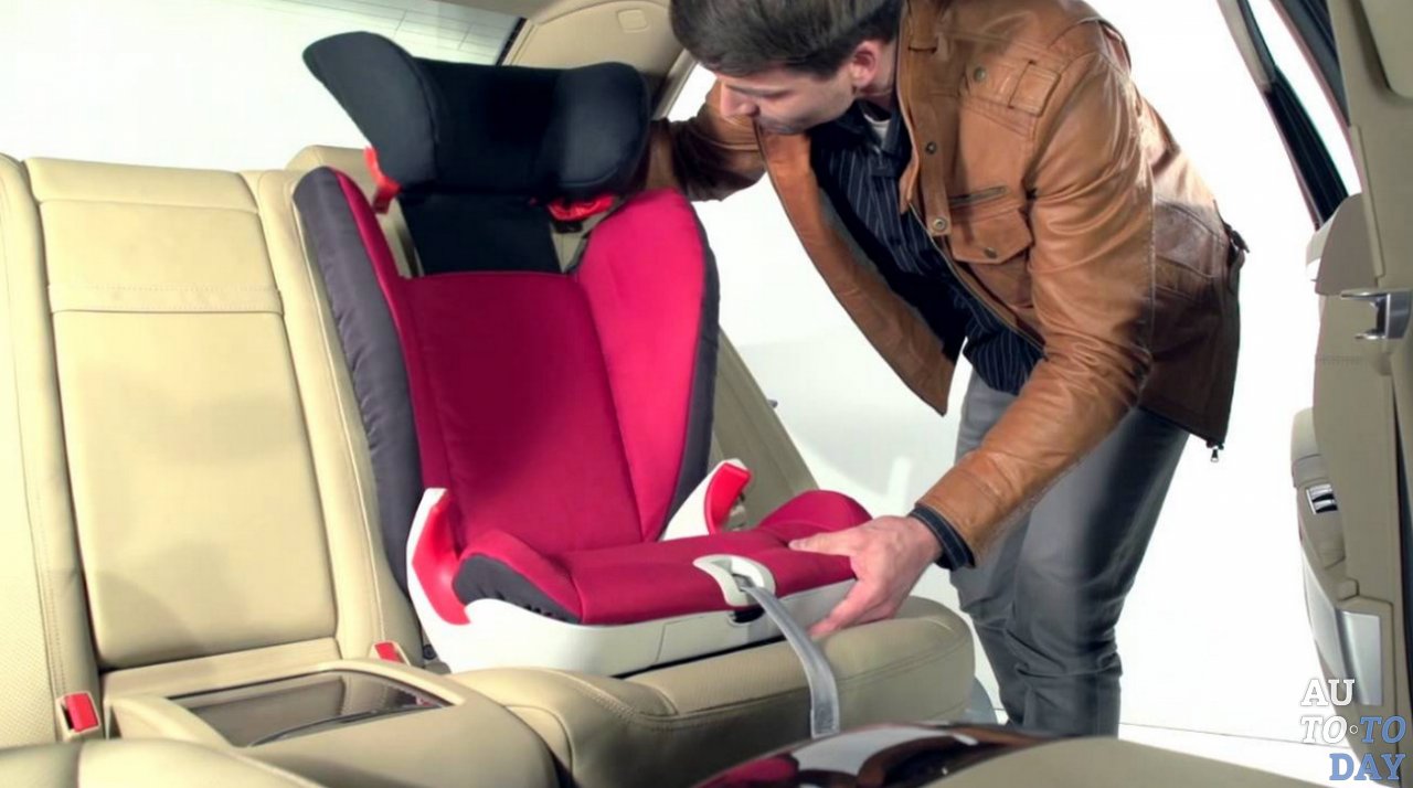 Установка детского кресла в автомобиль