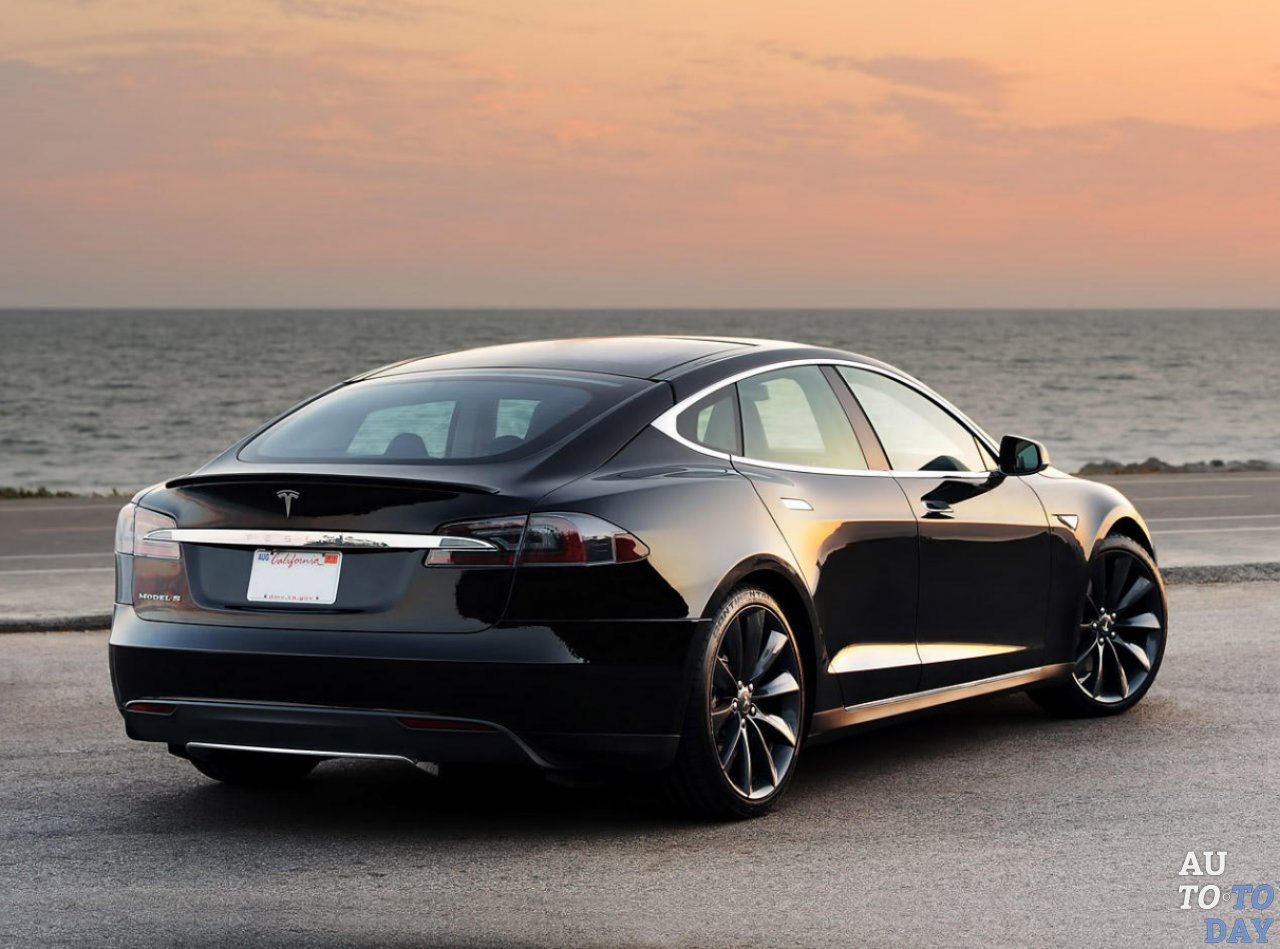 Walmart обратился в суд из-за загоревшихся солнечных панелей Tesla Walmart обратился в суд из-за загоревшихся солнечных панелей Tesla