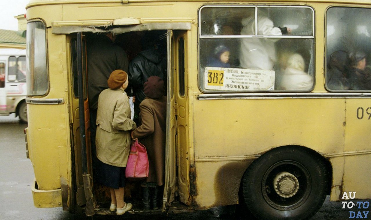 Перегруженный автобус