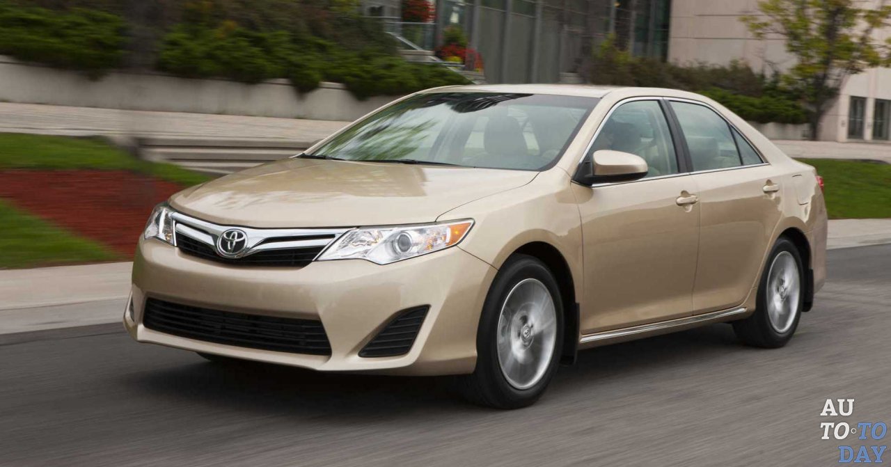 Автомобиль Toyota Camry Автомобиль Toyota Camry