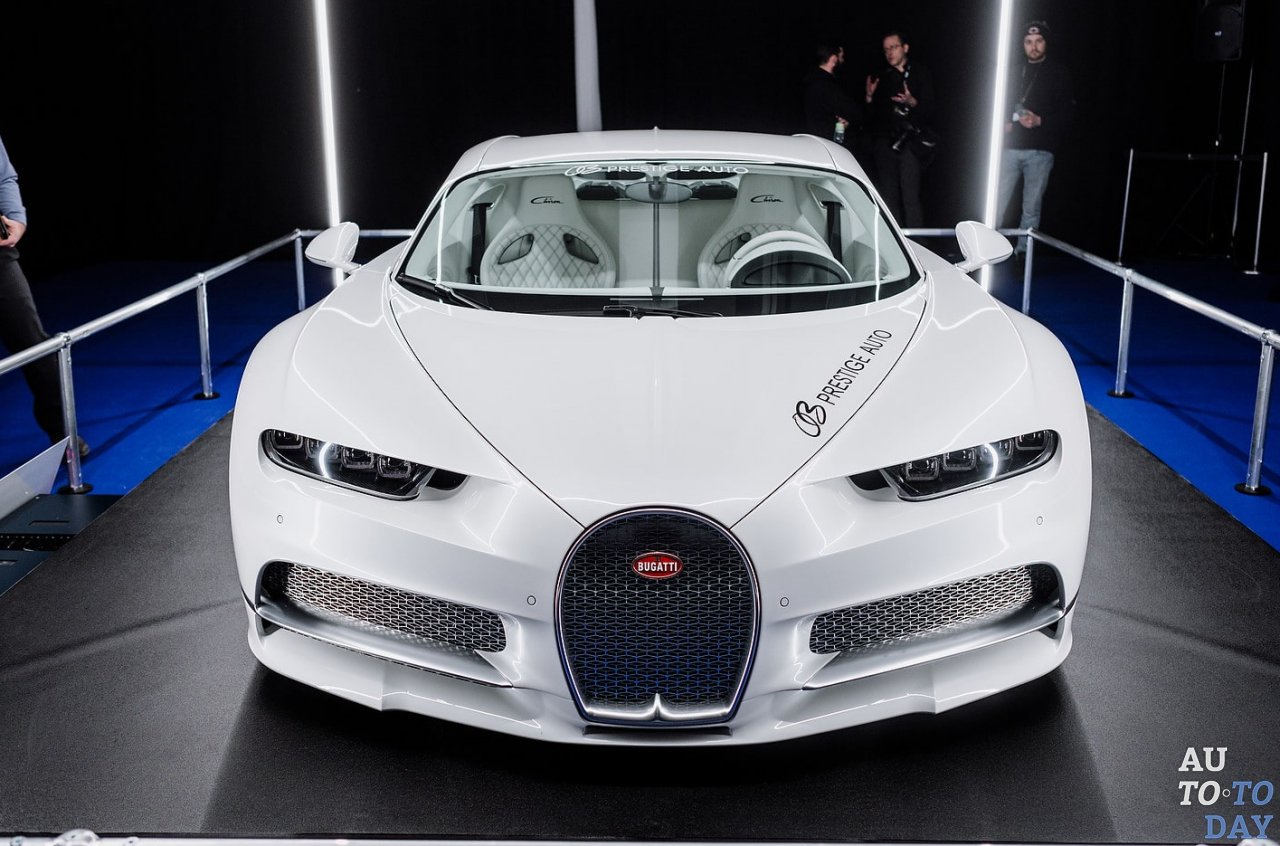 Рэпер Пост Мэлоун очарован новым жемчужно-белым Bugatti Chiron