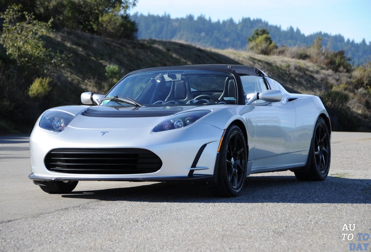 Tesla Roadster размером с MX-5 может стать настоящим успехом Tesla Roadster размером с MX-5 может стать настоящим успехом