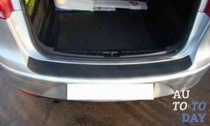 Накладка на бампер Накладка на бампер