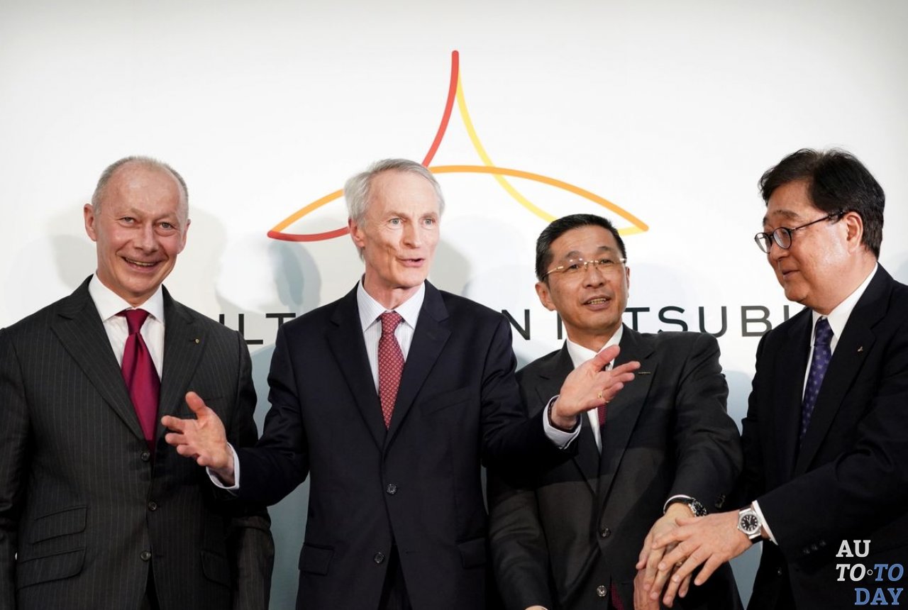 Глава Renault-Nissan переходит в PSA Group