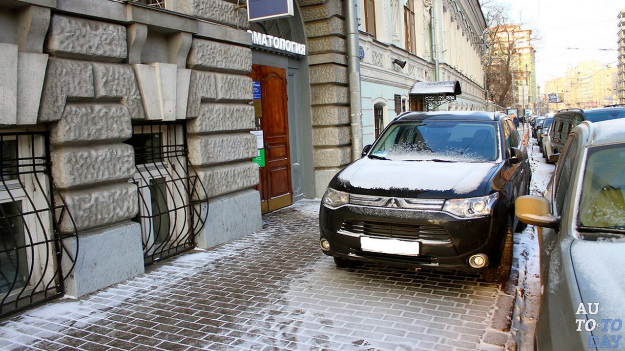 Парковка на тротуаре