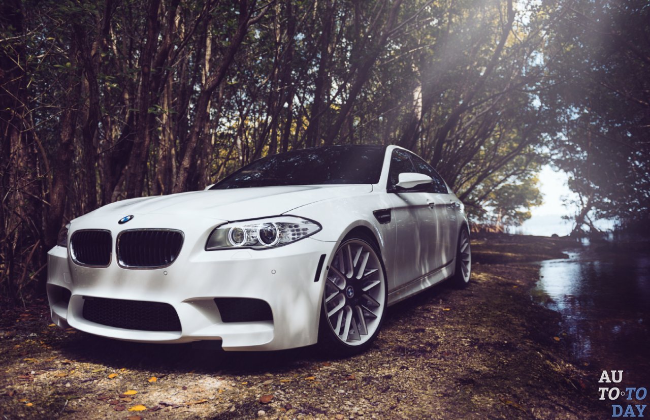 Мнение аналитиков: BMW должна быть заинтересована в покупке Jaguar Land Rover Мнение аналитиков: BMW должна быть заинтересована в покупке Jaguar Land Rover