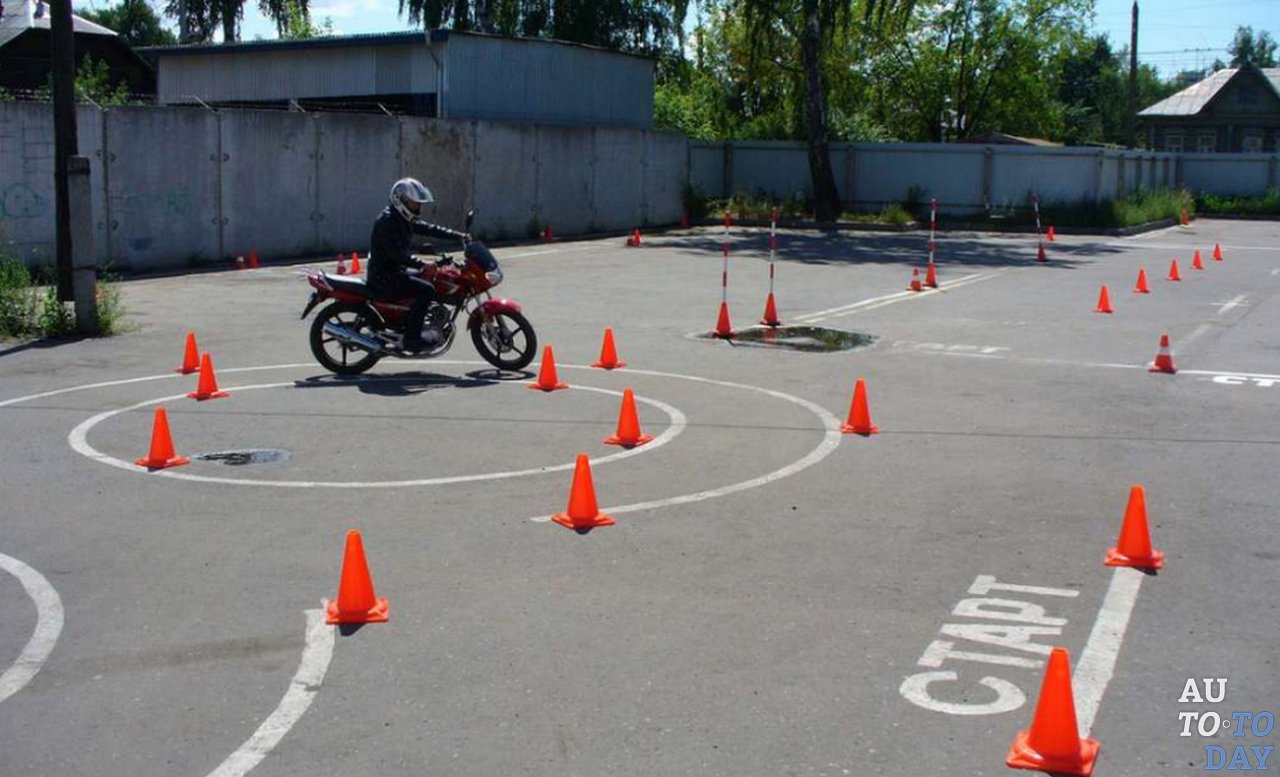 Обучение езды в автошколе