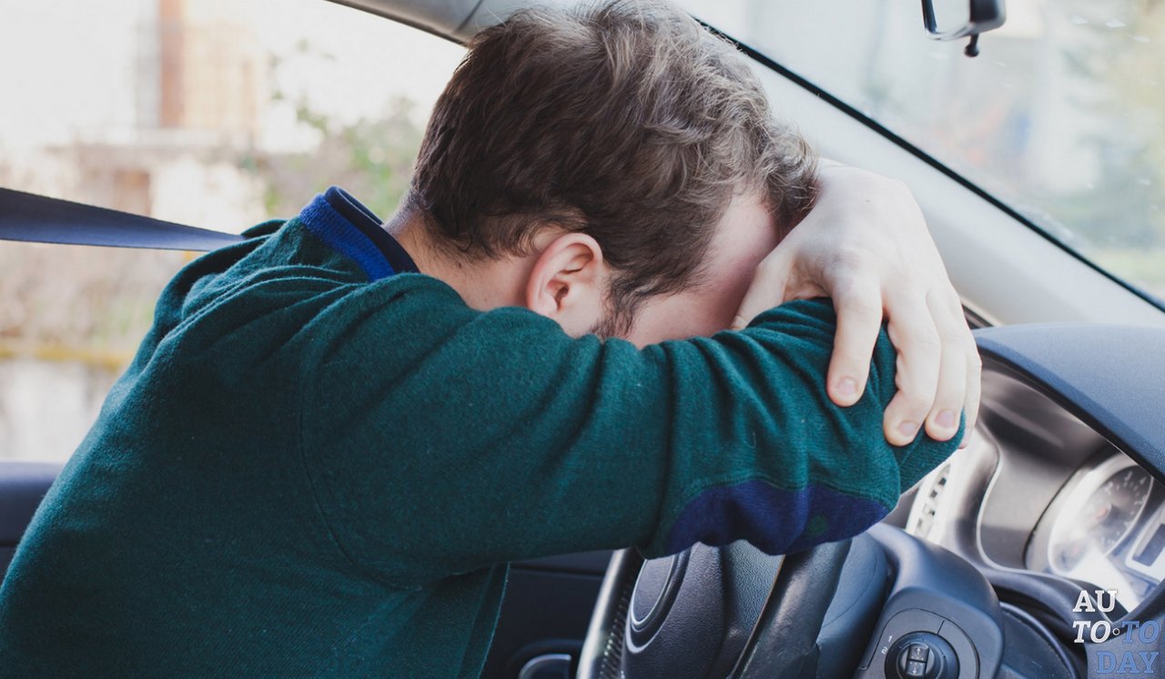 Мужчина в автомобиле